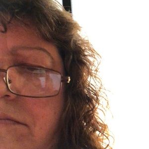 Meet your Posher, Yvette